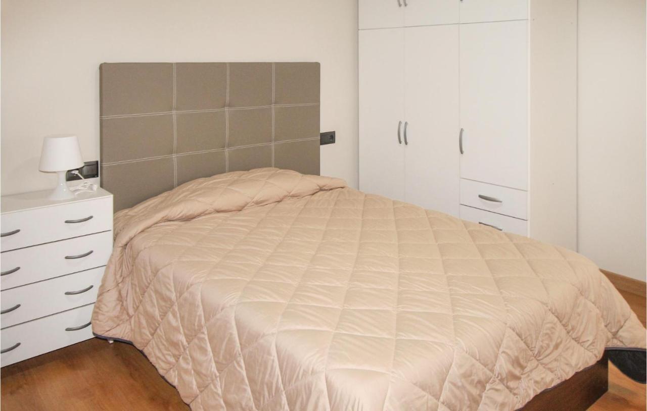 3 Bedroom Gorgeous Apartment In Alicante Exterior photo